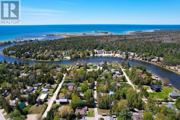 1245 Sauble Falls Road, South Bruce Peninsula, ON N0H2G0 Photo 4