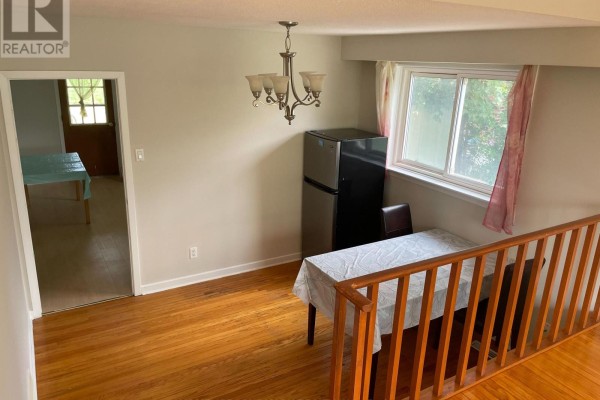 Bedroom 2 - 1245 Shamir Crescent, Mississauga, ON L5C1L2 Photo 5