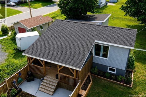 1245 St Theresa Crescent, Bathurst, NB, photo 2