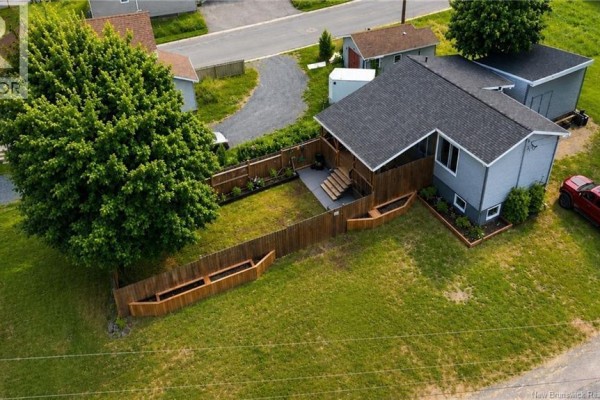 1245 St Theresa Crescent, Bathurst, NB, photo 3