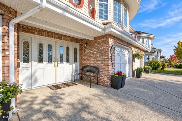 12459 68 Avenue, Surrey, BC V3W2C9 Photo 2