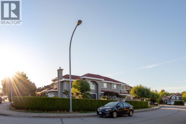 12460 Jensen Drive, Richmond, BC V6V2R7 Photo 5