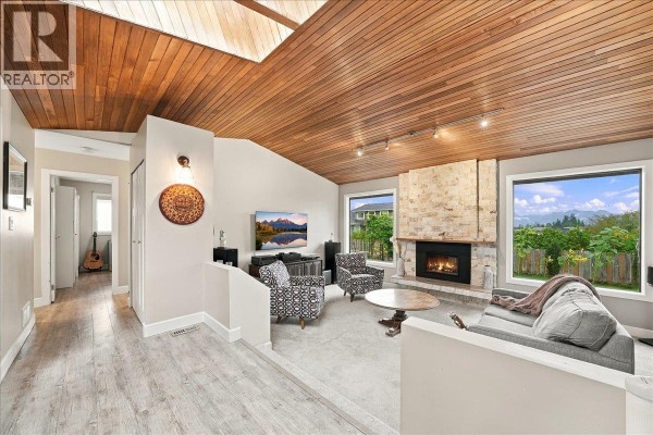 12461 Meadow Brook Place, Maple Ridge, BC, photo 3