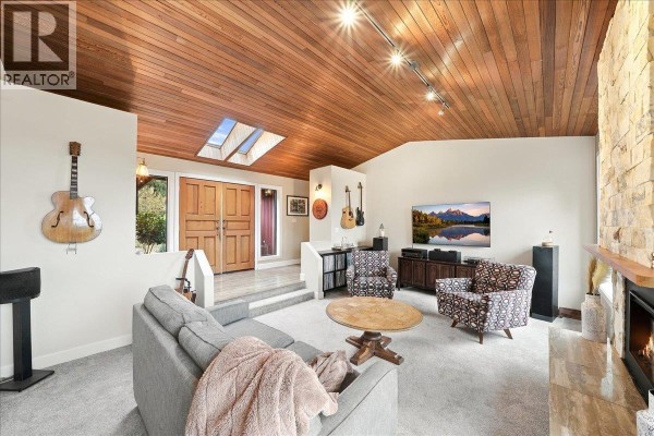 12461 Meadow Brook Place, Maple Ridge, BC V4R2H6 Photo 4