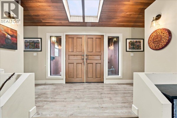 12461 Meadow Brook Place, Maple Ridge, BC V4R2H6 Photo 5