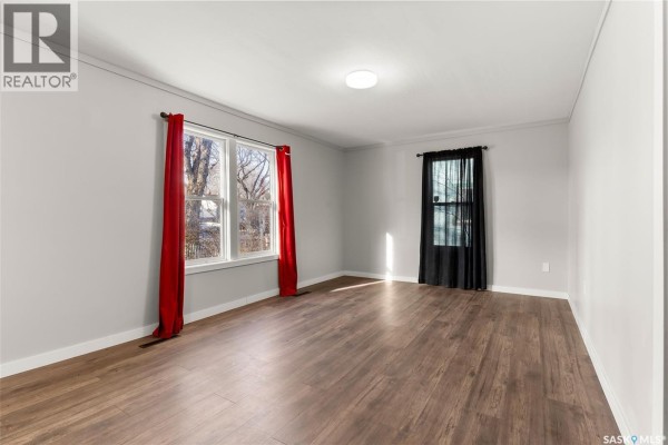 Bedroom - 1247 King Street, Regina, SK S4T4G1 Photo 3