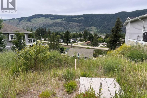 1248 Montgomery Place, Chase, BC V0E1M0 Photo 4