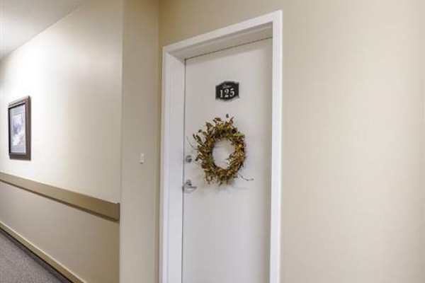3pc Bathroom - 125, 2800 13 Avenue Se, Medicine Hat, AB T1A3P9 Photo 2