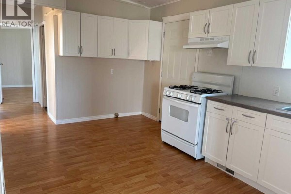 Bedroom - 125, 5308 57 Street E, Lloydminster, AB T9V2A3 Photo 3