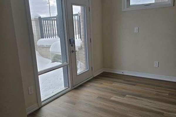 Primary Bedroom - 125 - 1581 Rose Way, Milton, ON L9T7E7 Photo 4