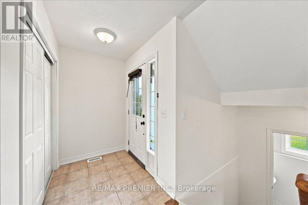 Primary Bedroom - 125 - 800 West Ridge Boulevard, Orillia, ON L3V0A1 Photo 4
