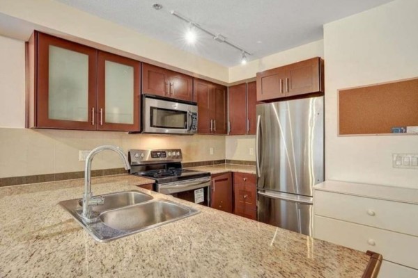 125 13958 108 Avenue, Surrey, BC V3T0B4 Photo 5