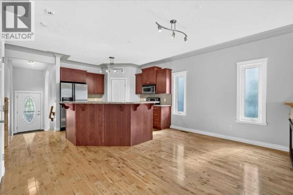 Foyer - 125 25 Avenue Nw, Calgary, AB T2M2A4 Photo 4