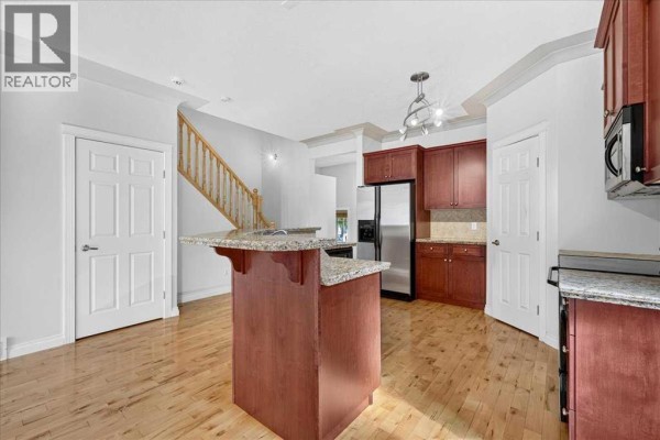 Den - 125 25 Avenue Nw, Calgary, AB T2M2A4 Photo 5