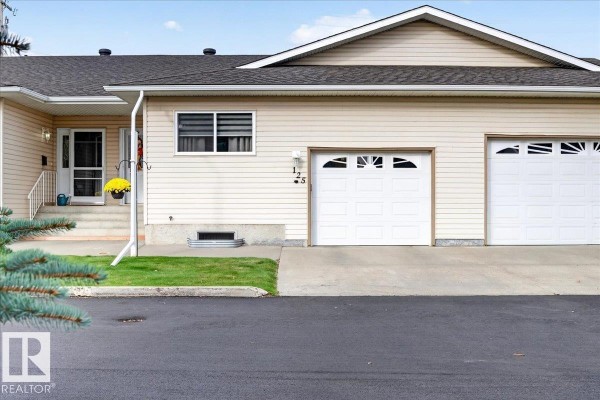 Kitchen - #125 4610 50 Ave, Stony Plain, AB T7Z1P4 Photo 3