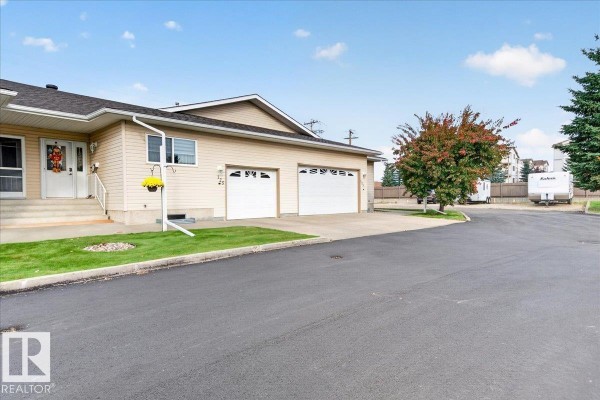 Bedroom 2 - #125 4610 50 Ave, Stony Plain, AB T7Z1P4 Photo 5