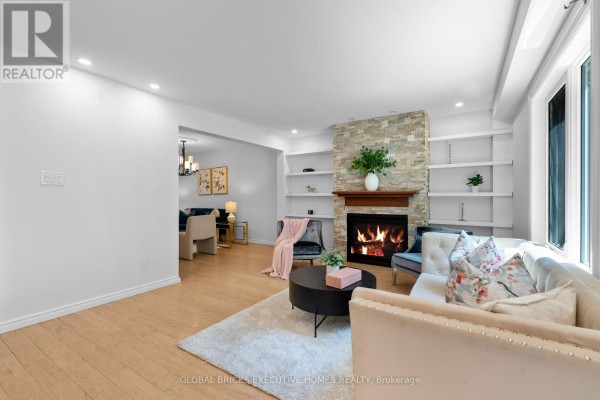 Family room - 125 Andrew Street, Clarington, ON L1B1J5 Photo 4