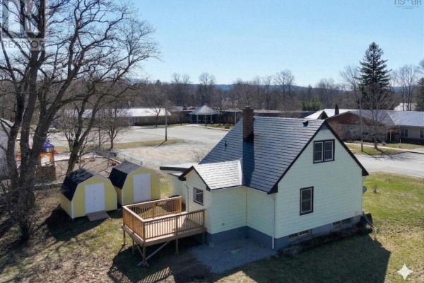 125 Cottage Street, Windsor, NS, photo 2