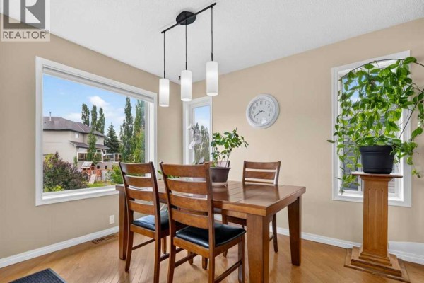 4pc Bathroom - 125 Coverton Circle Ne, Calgary, AB T3K4R7 Photo 5
