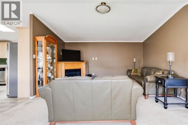 Dining room - 125 Elm Street, Fort Mcmurray, AB T9K0J9 Photo 5