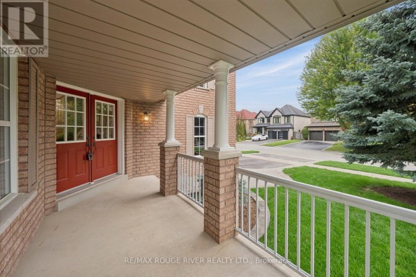 Kitchen - 125 Gartshore Drive, Whitby, ON L1P1N8 Photo 4