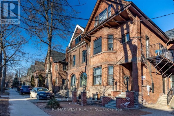 125 Madison Avenue, Toronto, ON, photo 2