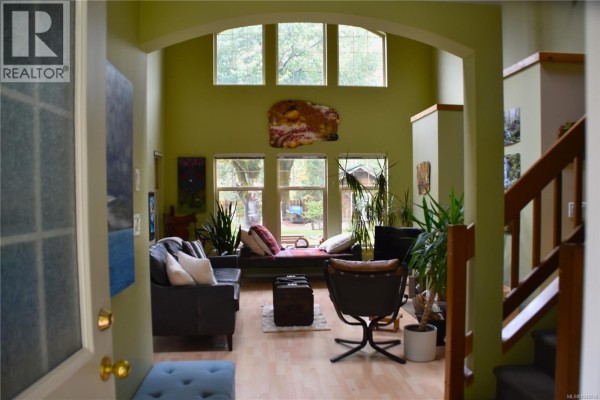 Sunroom - 125 Maquinna Ave, Zeballos, BC V0P2A0 Photo 2