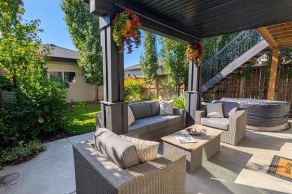 Living room - 125 Monteith Drive Se, High River, AB T1V0G8 Photo 3