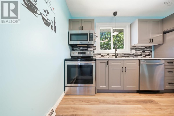 4pc Bathroom - 125 Oxford Street, Stellarton, NS B0K1S0 Photo 3