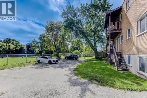 125 Schlueter Street, Cambridge, ON N3H4B4 Photo 4