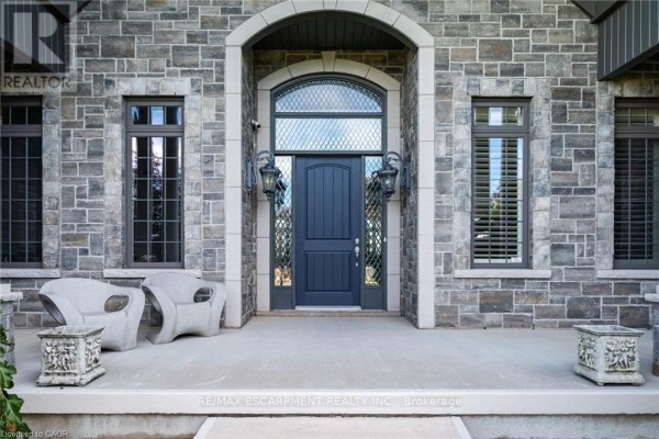 Great room - 125 Stokes Trail, Milton, ON L0P1B0 Photo 4