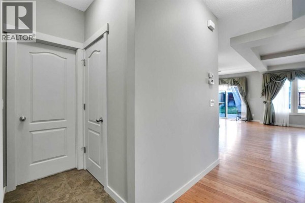 4pc Bathroom - 125 Walden Square Se, Calgary, AB T2X0R9 Photo 5