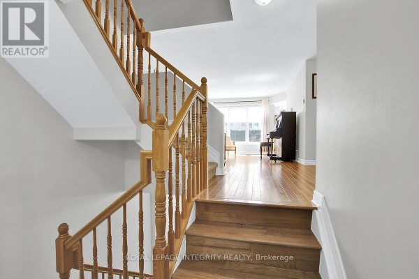 125 Woodmill Terrace W, Ottawa, ON K2K0B8 Photo 5