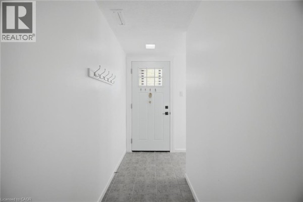 Storage - 1250 Mississauga Valley Boulevard Unit# 108, Mississauga, ON L5A3R6 Photo 3