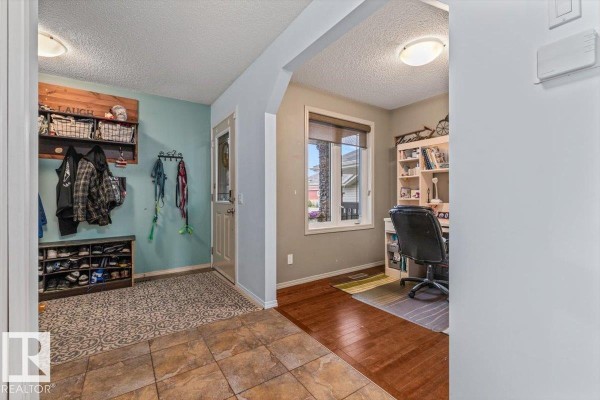 Den - 12507 171 Av Nw, Edmonton, AB T5X0E5 Photo 5