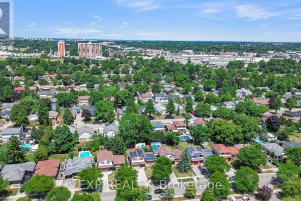 1251 Jalna Boulevard, London South, ON N6E2A8 Photo 4