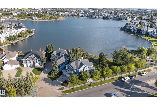 1251 Summerside Dr Sw, Edmonton, AB, photo 2