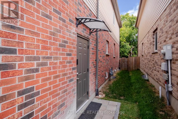 1253 Howlett Circle, London North, ON, photo 2