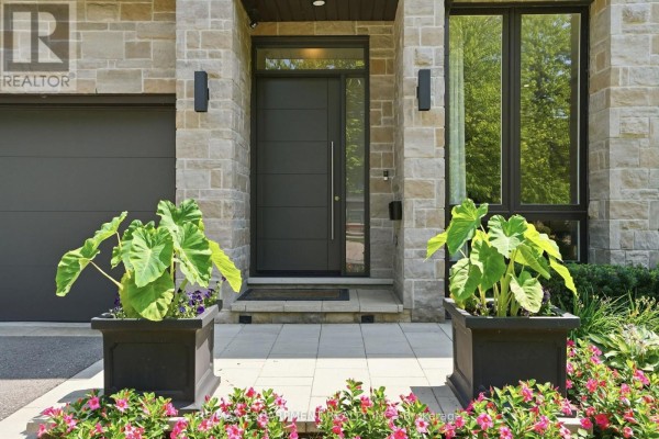 Media - 1254 Bramblewood Lane, Mississauga, ON L5H1M1 Photo 3