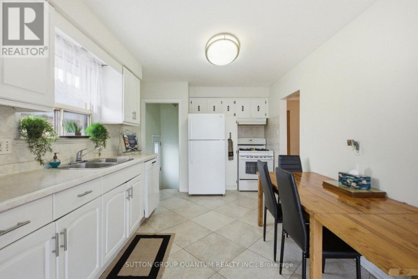 Dining room - 1257 Alexandra Avenue, Mississauga, ON L5E2A7 Photo 5