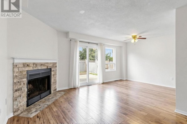Foyer - 1258 Coleman Court, Innisfil, ON L9S1X4 Photo 5