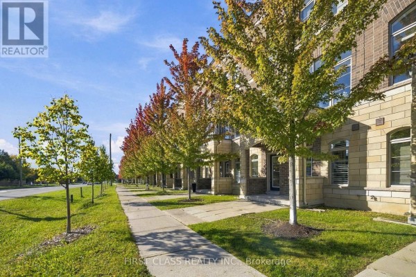 Kitchen - 12584 Ninth Line, Whitchurch Stouffville, ON L4A1X1 Photo 3