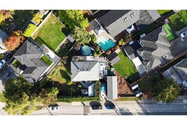 12585 100 Avenue, Surrey