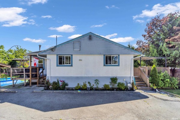 12587 113 Avenue, Surrey, BC V3V3M1 Photo 4