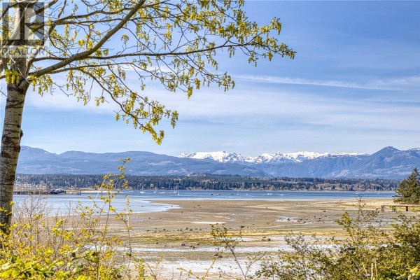 1259 Docliddle Rd, Comox, BC V9M2R4 Photo 4
