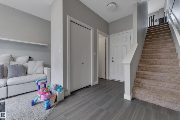 Primary Bedroom - #126 2560 Pegasus Bv Nw, Edmonton, AB T5E6V4 Photo 5