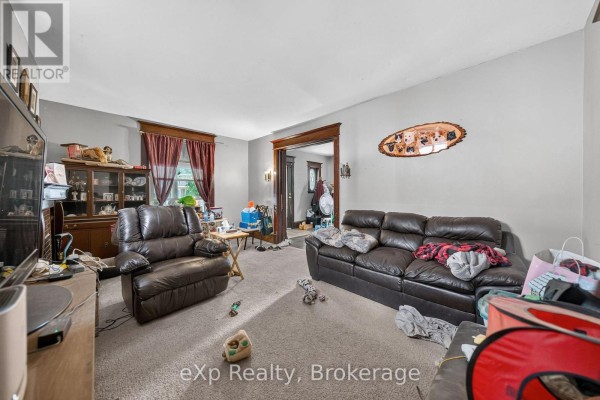 126 Chatham Street, Brantford, ON N3S4G4 Photo 3