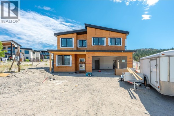 Living room - 126 Deer Place, Penticton, BC V2A0J8 Photo 5