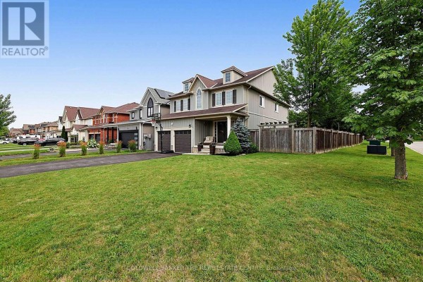Family room - 126 Donald Stewart Crescent, East Gwillimbury, ON L0G1M0 Photo 3