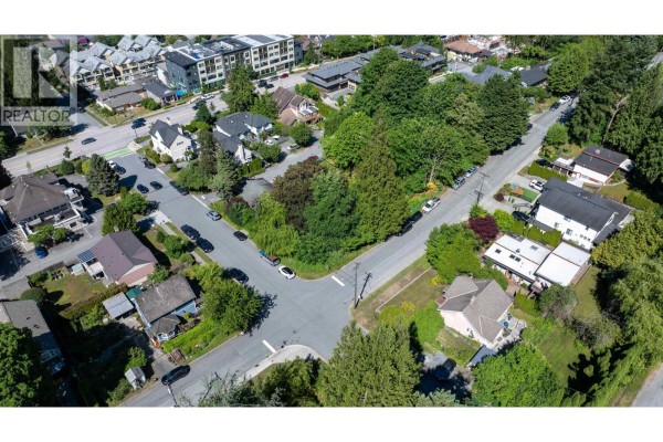 126 Elgin Street, Port Moody, BC V3H2M8 Photo 5